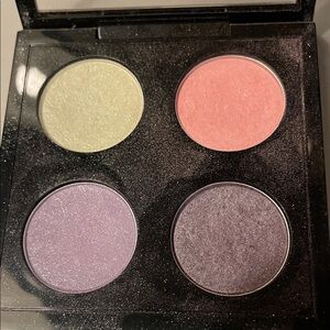 MAC Cutie 4-Eyeshadow Palette